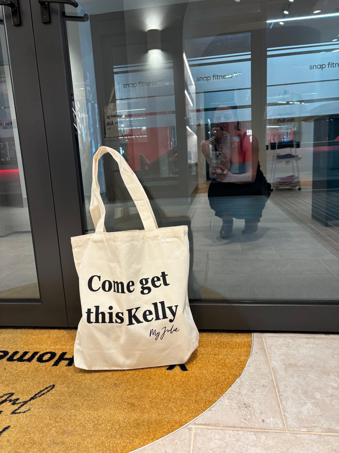 NEW - Come get this Kelly TOTE